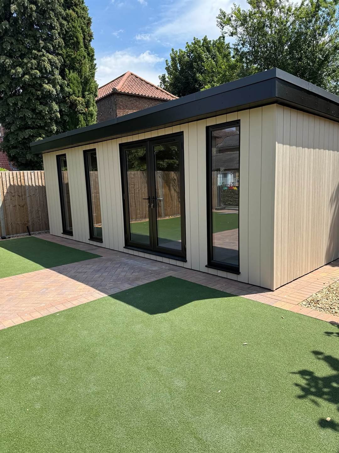 The finished garden room exterior